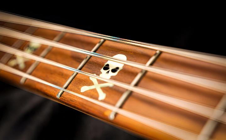 Service de customisation d'instrument à cordes La Celle-Saint-Cloud